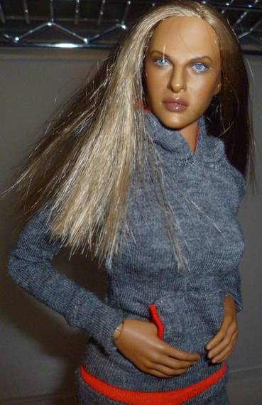 Hot Toys TrueType Females: Caucasian & Cuban-American - Updated 9/4/13! 30c26c96b7e465c40e84fe4982657e41373eed44_r